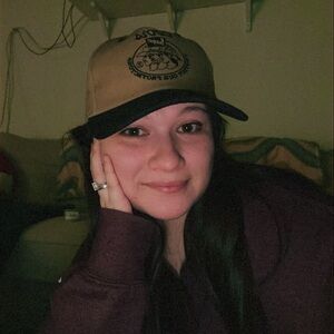 Meet your Posher, Becca